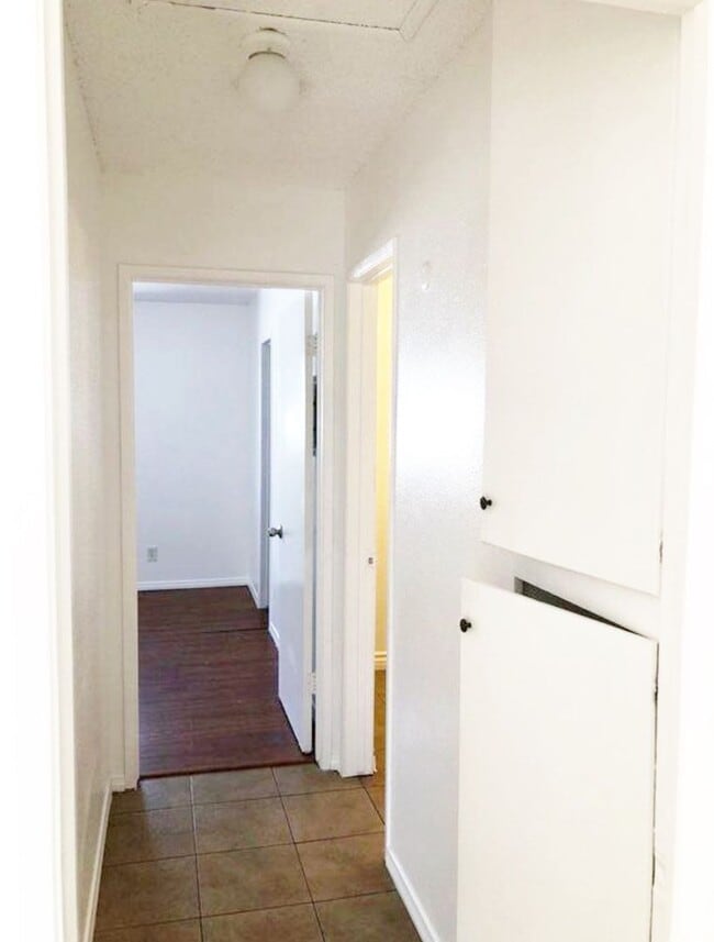 Photo - 16615 S Denver Ave Unit 2