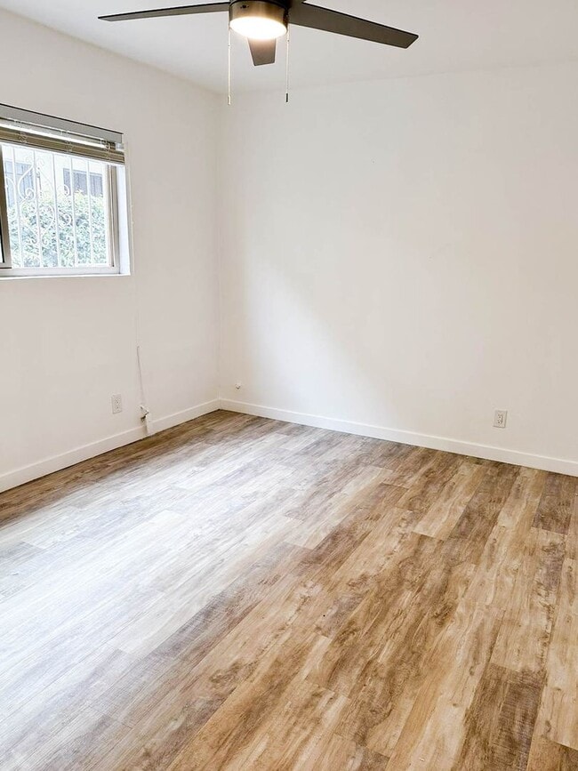 Photo - Venice - Close to the Waves - 1st Floor La... Unit #1