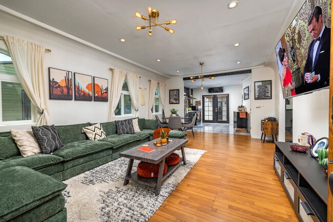 Photo - 5447 Lime Ave