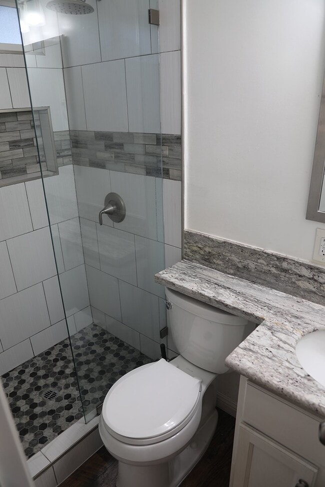 Photo - 211 N Huntington St