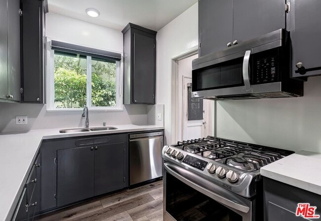 Photo - 2002 20th St