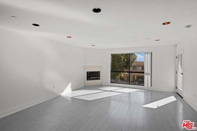 Photo - 1518 Federal Unit 416