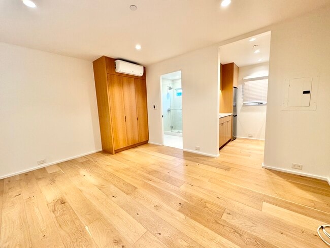 Photo - 2403 S Centinela Ave Apartment Unit C