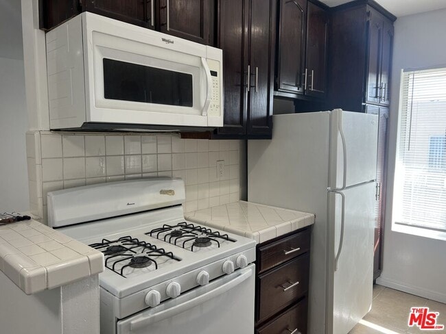 Photo - 1024 N Stanley Ave Unit 6