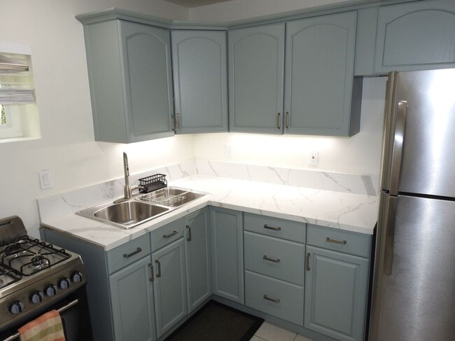 2966 E Street - 2966 E Street Apartment