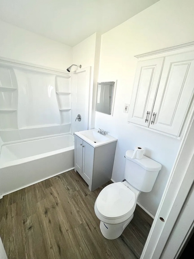 Building Photo - Charming one-bedroom, one-bath house Unit APT D