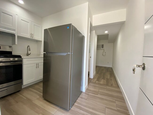 Chic & Private Ground-Level Studio | Priva... - Chic & Private Ground-Level Studio | Priva... Townhome