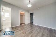 Photo - 6415 S Van Ness Ave Condo Unit 7D