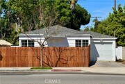 Photo - 13845 Moorpark St House