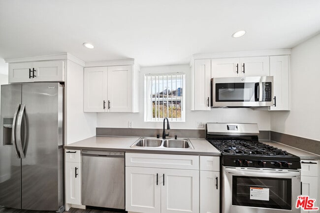 Photo - 1267 Vin Scully Ave Unit 1/4