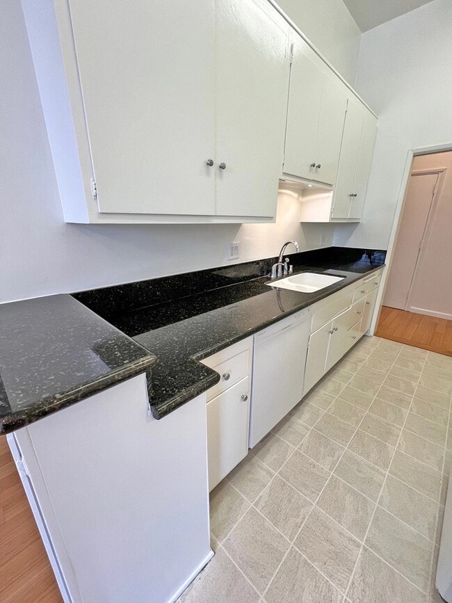 Photo - 11936 Darlington Ave Unit 301