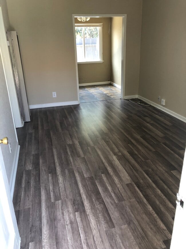 entry - 1739 N Hollywood Way Unit 1739