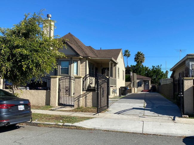 Julian Complex - Julian Complex Unit 2254 Julian Ave
