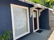 Photo - 7022 De Longpre Ave