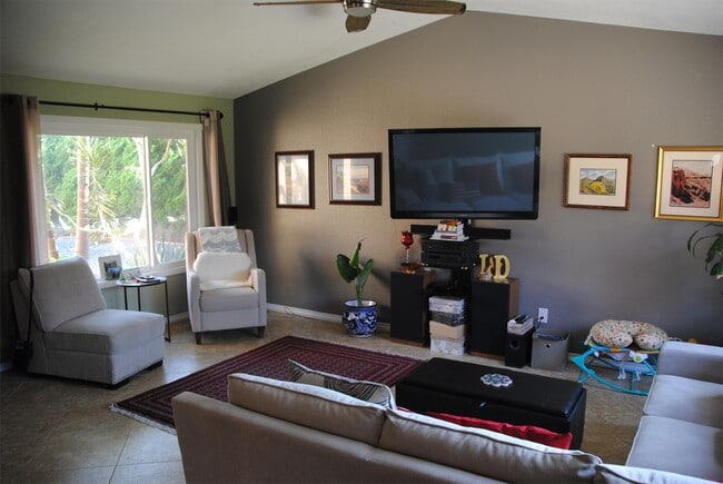Photo - 6555 High Knoll Rd
