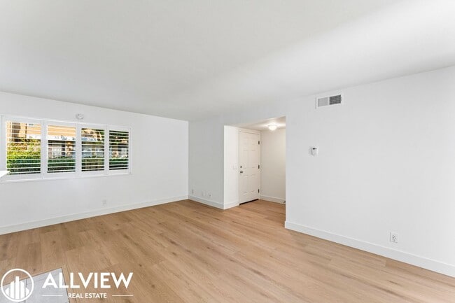 Photo - Gorgeous 3 Bed/2.5 Bath in Newport Beach Available Now!