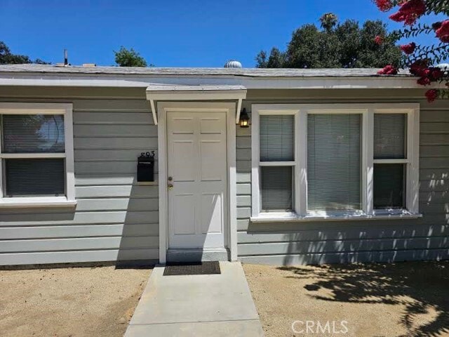 Building Photo - 893 N Oakland Ave Rental