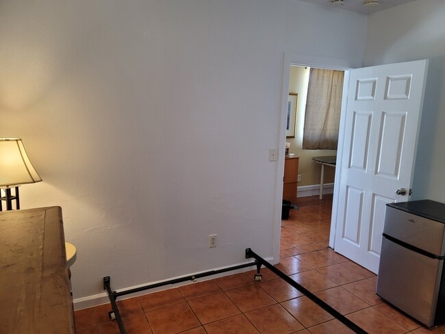 Photo - 12877 Glenoaks Blvd