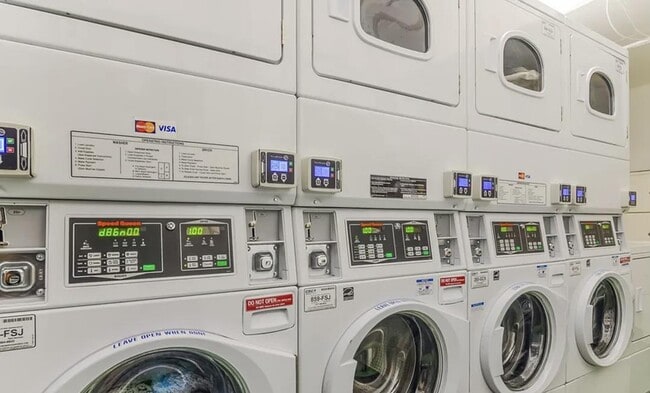 Photo - 1045 Kings Rd