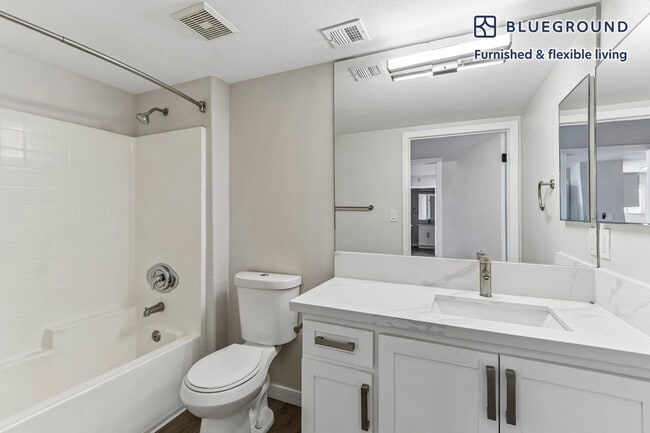 Photo - 18425 Malden St Unit SI FL2-ID8186A