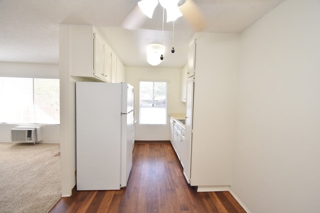 Photo - Parkview Poway Apartments | Comfortable Li...