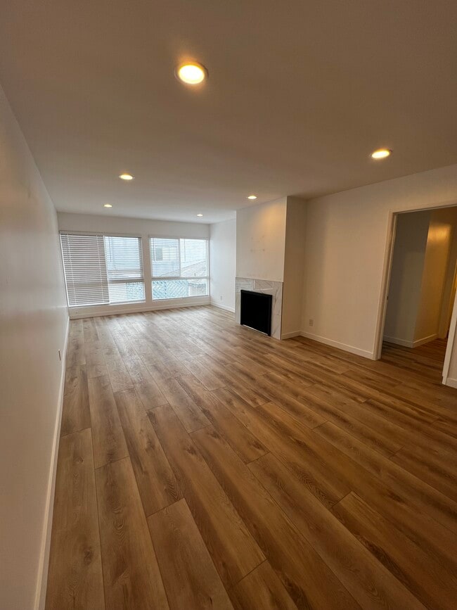 Photo - 20 29th Ave Apartments Unit 209