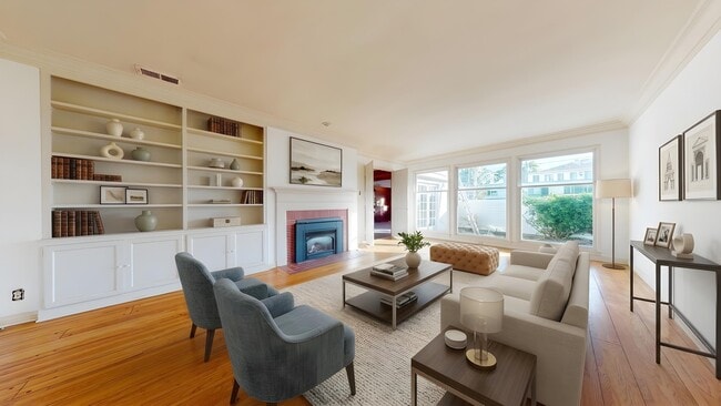 Photo - 2125 Manhattan Ave