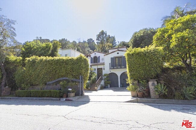 Photo - 1407 N Beverly Dr