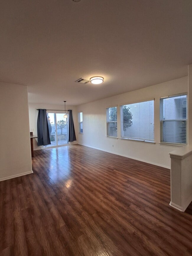 Photo - Amazing 2-Bedroom Townhome with Central AC/Heat! MUST SEE!