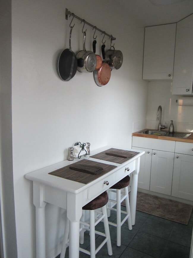 Photo - 655 Pomona Ave