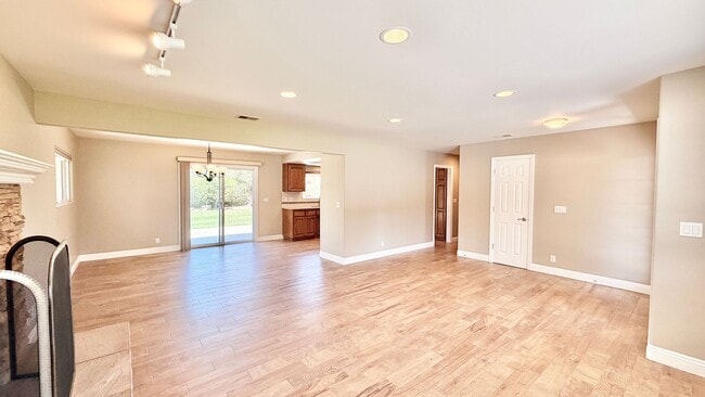 Photo - Lovely Single Story Home, Great Neighborhood, Amazing Yard Space, Close distance to Downtown Fall...
