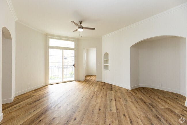 Bright & Inviting 1-Bedroom Apartment - Bright & Inviting 1-Bedroom Apartment