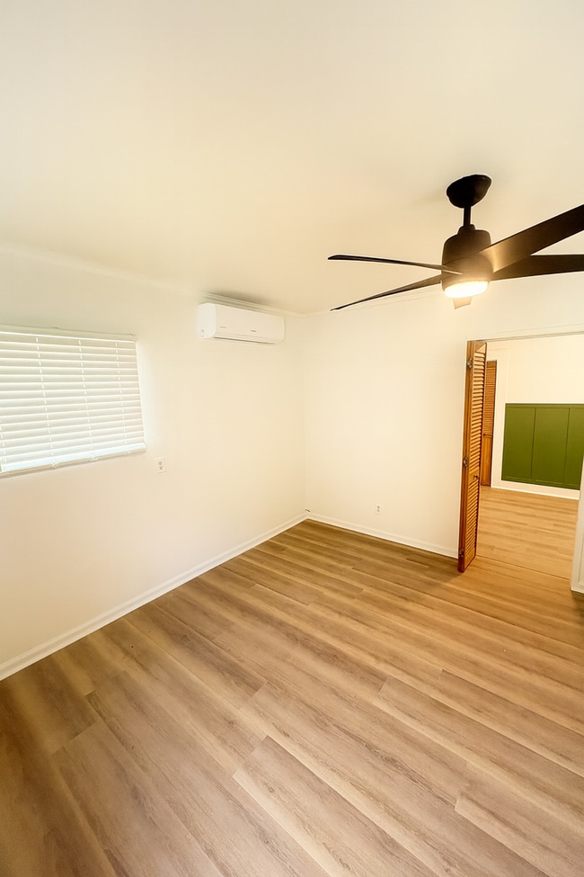 Photo - 3627-3629 33rd St Unit 3627 1/2