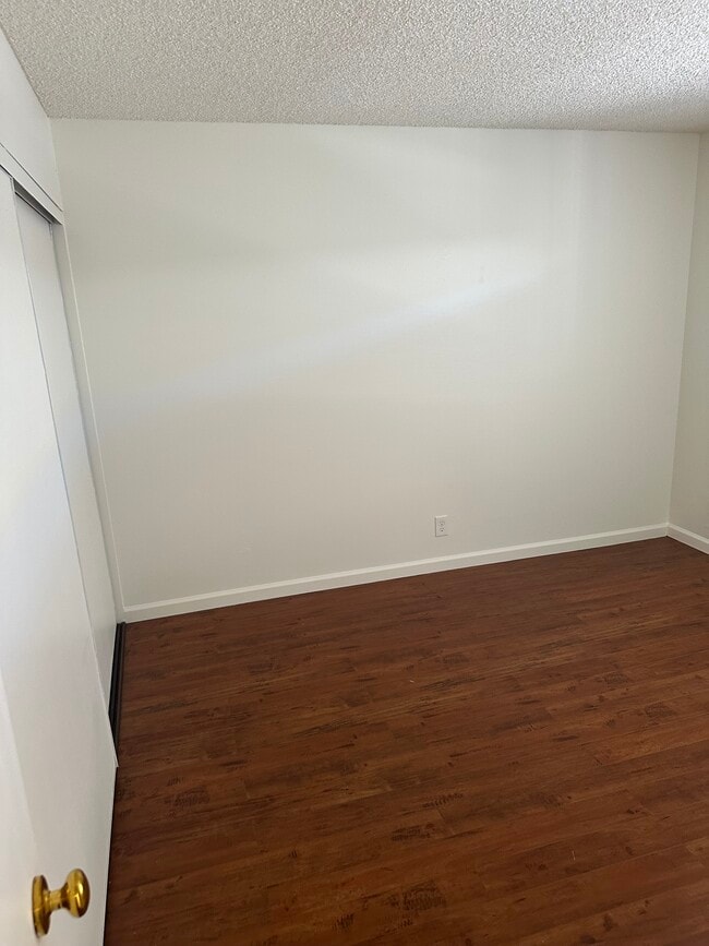 Photo - 433 S Manhattan Pl