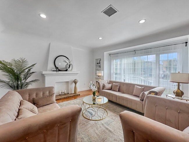 Photo - 4523 Saturn St Unit 4523 Saturn Street