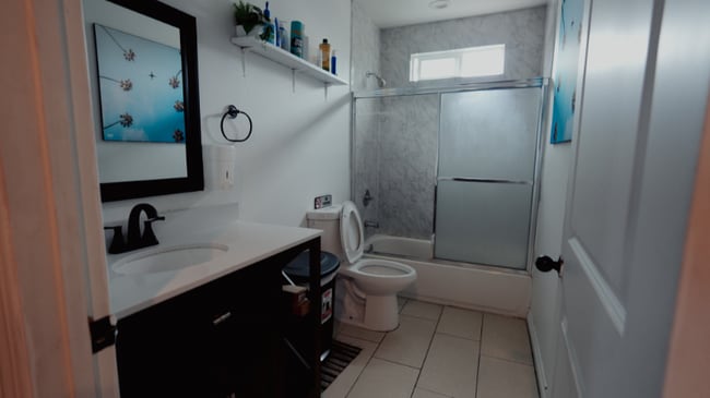 Photo - 1449 E 25th St