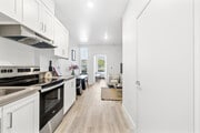 1BR, 1BA - 392SF - Kitchen - 4008 W. Martin Luther King Blvd