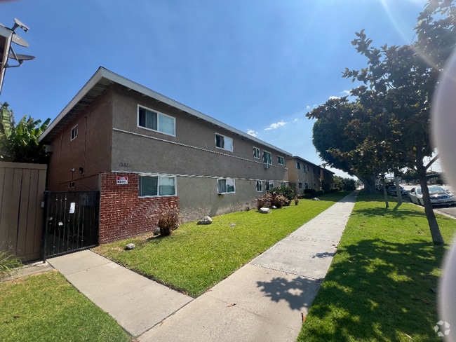 Building Photo - 1551 W Ball Rd Rental
