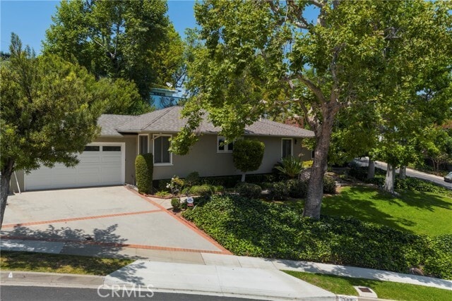 Photo - 229 Glenullen Dr