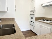 Photo - 1 Bed 1 Bath Pacific Beach Apartments Unit 2236 1/2