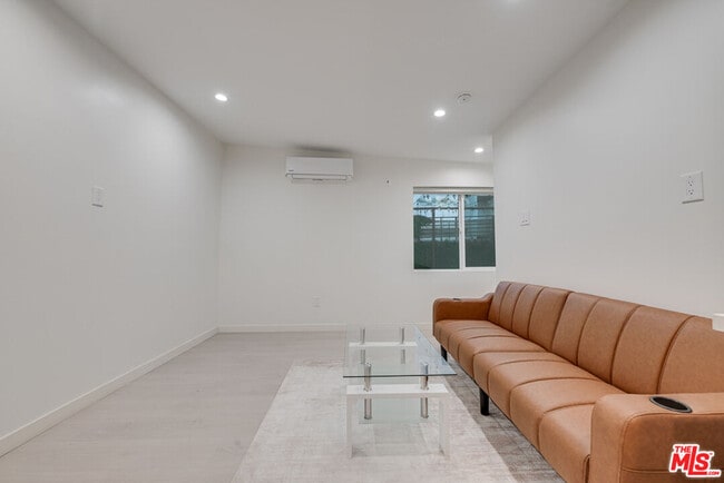 Photo - 8710 Chalmers Dr