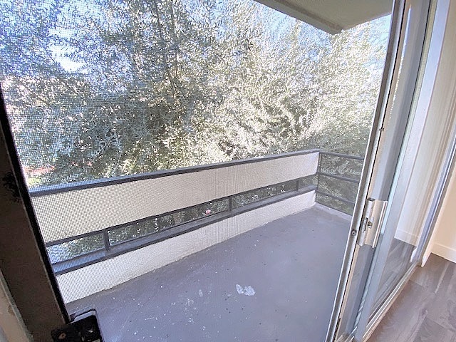 Photo - 435 S Mariposa Ave