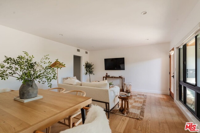 Photo - 1943 12th St Unit B