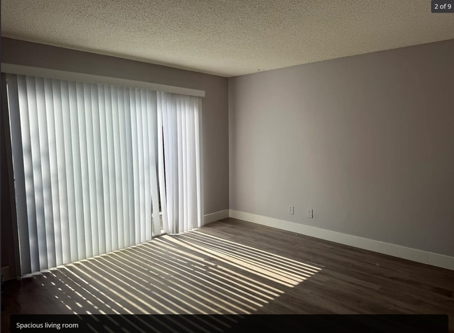 Photo - 2154 W Brownwood Ave Unit 1