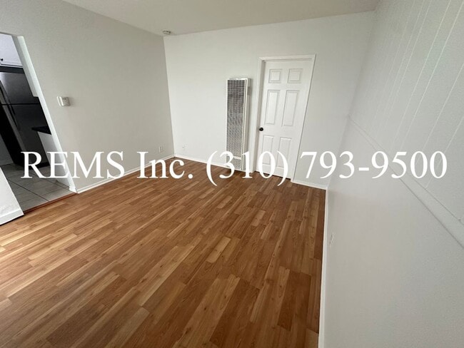 Building Photo - 907 Manhattan Ave Unit 01