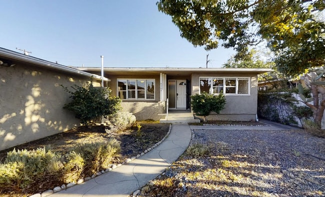 Building Photo - 6165 Mary Ln Dr Rental
