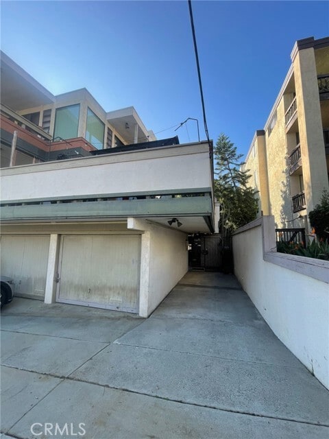 Photo - 2575 E 19th St Unit 17