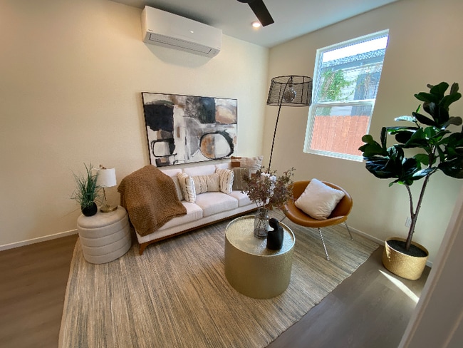 Photo - 3042-3044 J St Unit 103