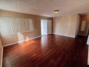 Photo - 4747-4747 W 160th St