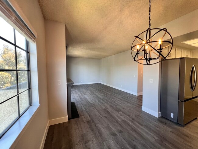 Photo - Goshen Apartments Brentwood